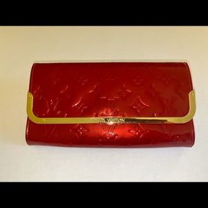 LOUIS VUITTON Rossmore | Red Patent Leather